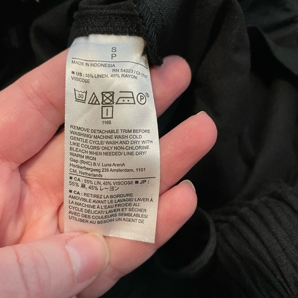 Banana Republic Linen Blend Wide Leg Ruffle Neckline Jumpsuit Black Size Small - Picture 13 of 14